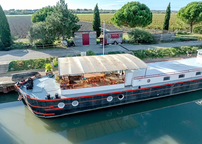 Peniche Farniente Climatisee Region Touristique Aux Portes De La Camargue